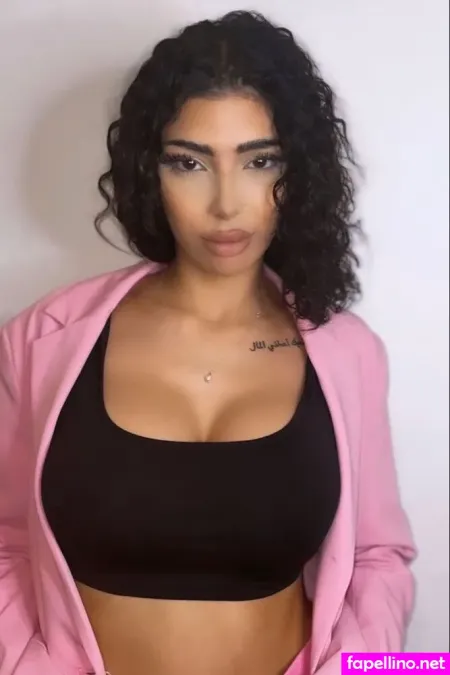 Houda Sanchez OnlyFans Thumbnail #C4jmgSDoi3