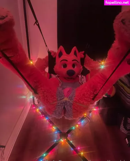 Houndhuskio OnlyFans Thumbnail #7EXHcM2jD6