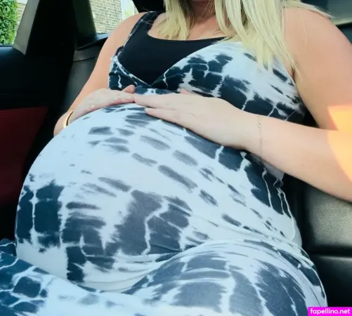 Housewife88088 1 OnlyFans Thumbnail #SkY0zvAmAu