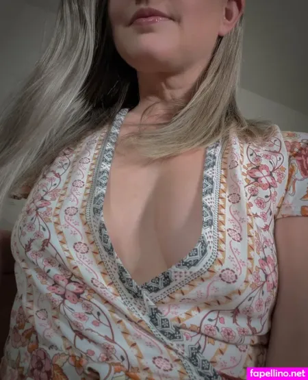 Housewifegingerfree OnlyFans Thumbnail #GUm0SQCACs