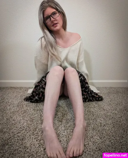Housewifegingerfree OnlyFans Thumbnail #NGnPF1pONE