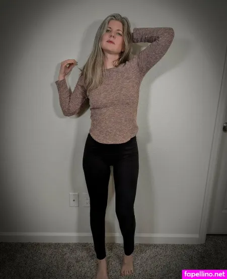 Housewifegingerfree OnlyFans Thumbnail #pHVrD2C2Uq