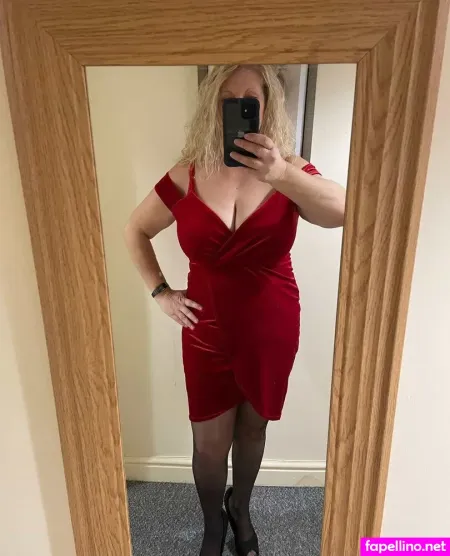 Housewifegonebad OnlyFans Thumbnail #4K9aLlUtuJ