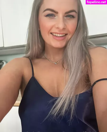 Housewifekim OnlyFans Thumbnail #U4pB71Qfyx