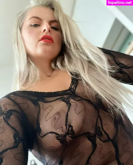 Housewifekim OnlyFans Thumbnail #lGTJmexvmD
