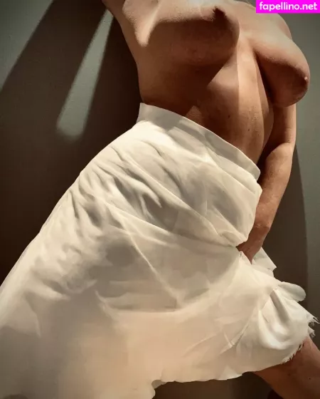 Housewifeofnorway OnlyFans Thumbnail #J5oZ2MgqBp