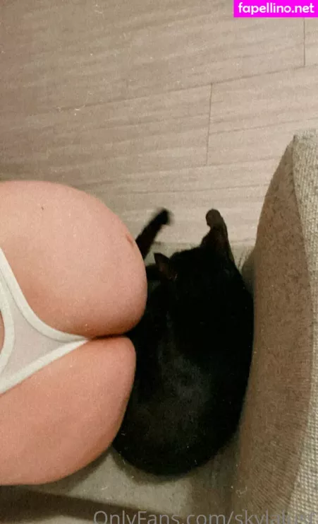 Hquinn La OnlyFans Thumbnail #VTYlFcwAzZ