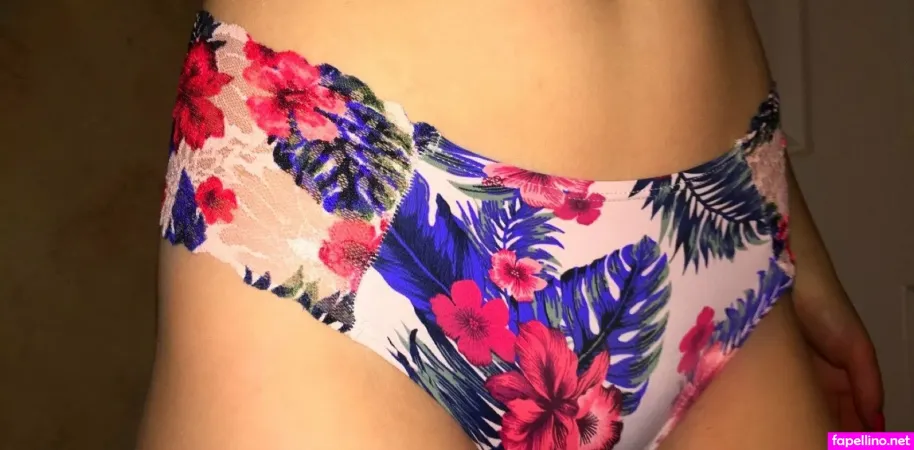 Hrteyesfrkush OnlyFans Thumbnail #oQozFcCLQD