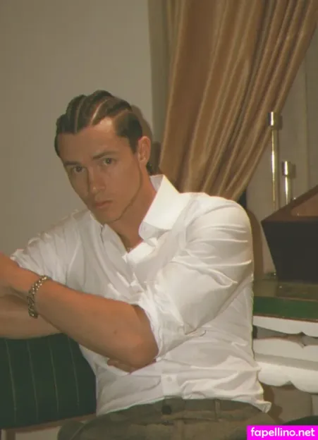 Hugomicallef OnlyFans Thumbnail #4mVBgrq9cp