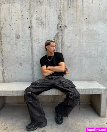 Hugomicallef OnlyFans Thumbnail #l4vIQkAhVD