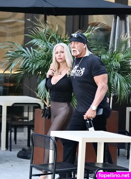 Hulk Hogan Main Profile Photo
