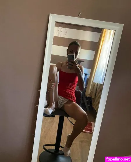 Hullocsillag OnlyFans Thumbnail #QmQqzTIGTd