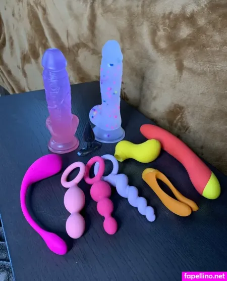 Huney Buns OnlyFans Thumbnail #DwNITeZo4D