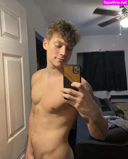 Hungodeyfree OnlyFans Thumbnail #2EDM5Nlgs3