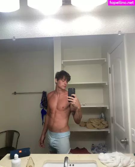 Hungodeyfree OnlyFans Thumbnail #8CiKstWzWJ