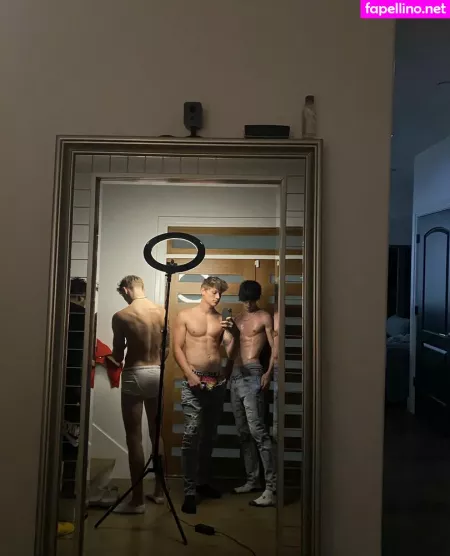 Hungodeyfree OnlyFans Thumbnail #mGa8jlBYtv