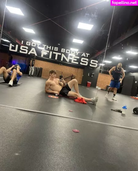 Hungodeyfree OnlyFans Thumbnail #xTbMZYYlpf