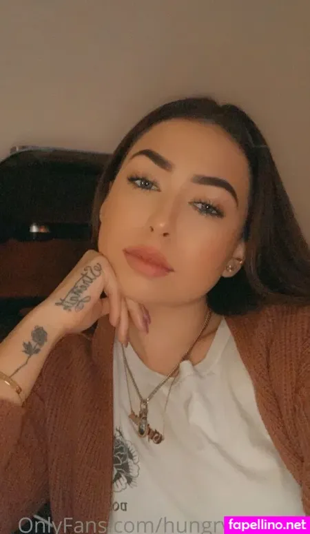 Hungry4moore 1 OnlyFans Thumbnail #TePwkeRbk1
