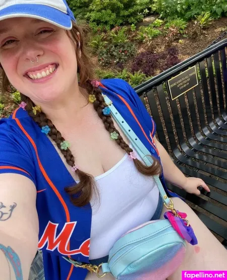 Hunnybee92 OnlyFans Thumbnail #wKGEfKVkQX