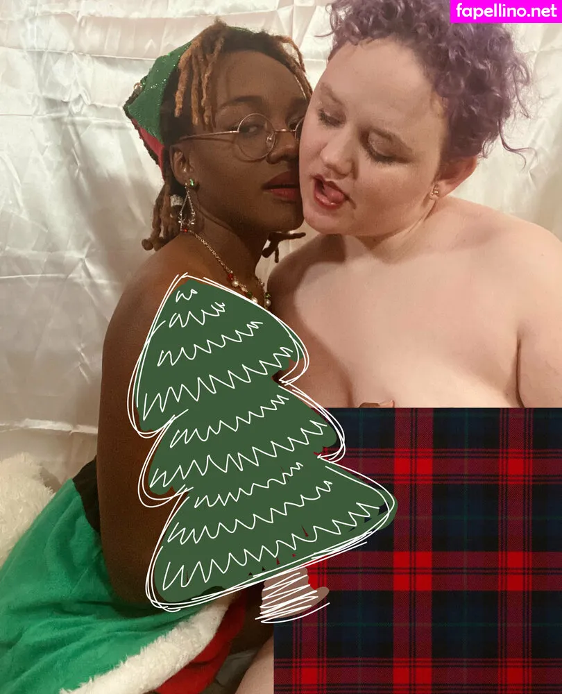 amyymarie118, hunnybeesarecool Nude Leaked OnlyFans Photo #0CUyTb5r2r