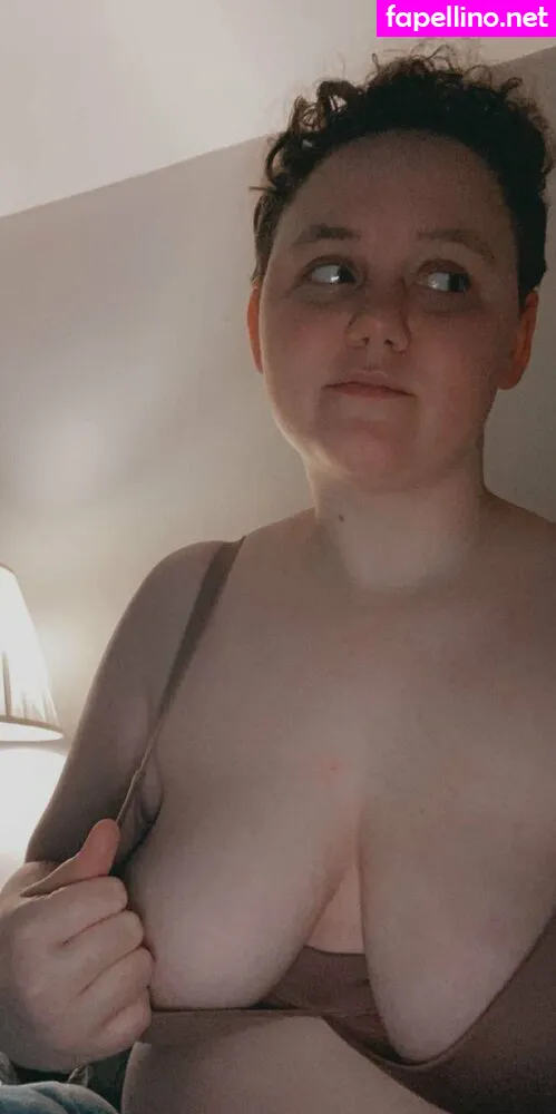 amyymarie118, hunnybeesarecool Nude Leaked OnlyFans Photo #0SJh7UYZKr