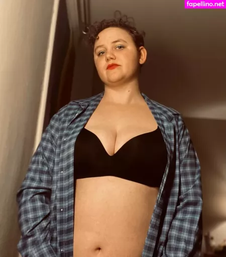 Hunnybeesarecool OnlyFans Thumbnail #1BRWrKmLg6