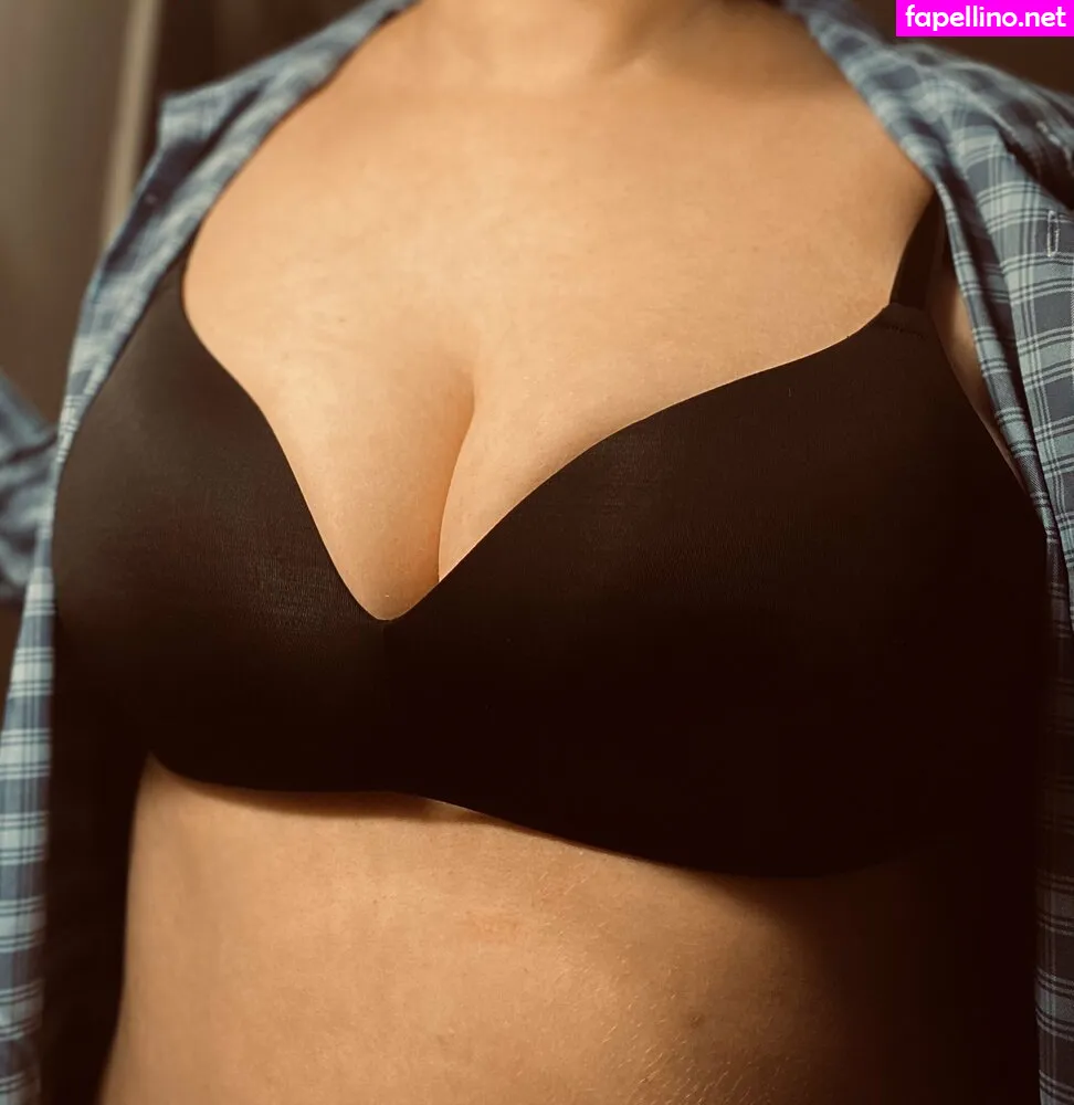 amyymarie118, hunnybeesarecool Nude Leaked OnlyFans Photo #8E7ZNH5HE9
