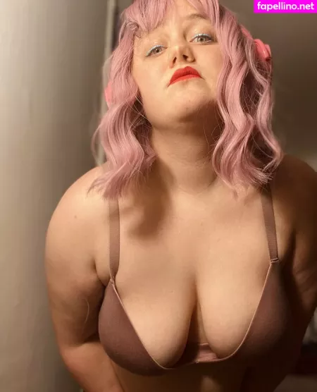 Hunnybeesarecool OnlyFans Thumbnail #btzY4uiMae