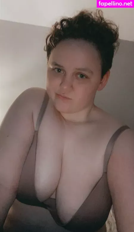 Hunnybeesarecool OnlyFans Thumbnail #cuI3xjSDaf