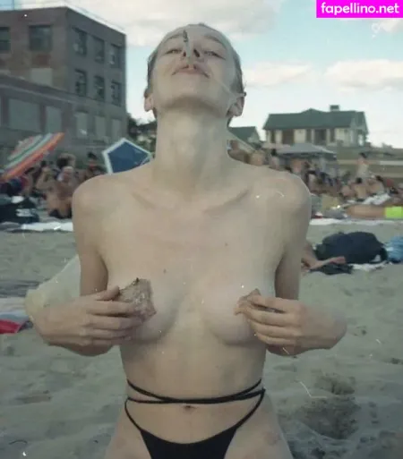 Hunter Schafer OnlyFans Thumbnail #5kiUWeeCvE