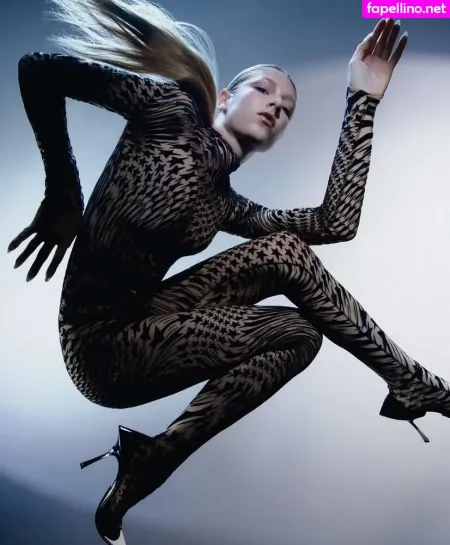 Hunter Schafer OnlyFans Thumbnail #Hos4jtq9O9