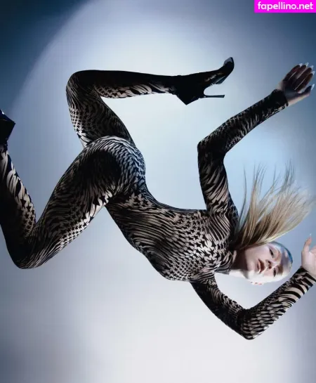 Hunter Schafer OnlyFans Thumbnail #KoRXUCzxG6