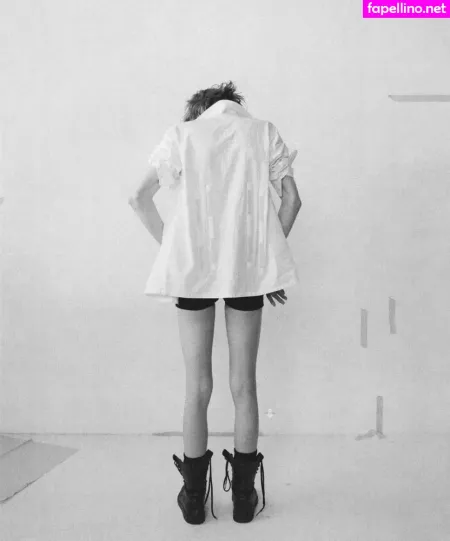 Hunter Schafer OnlyFans Thumbnail #OHJ0X00y2x