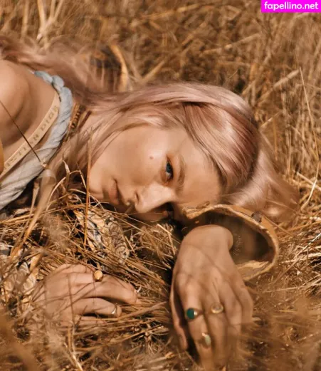 Hunter Schafer OnlyFans Thumbnail #QWDbJ6Ihda