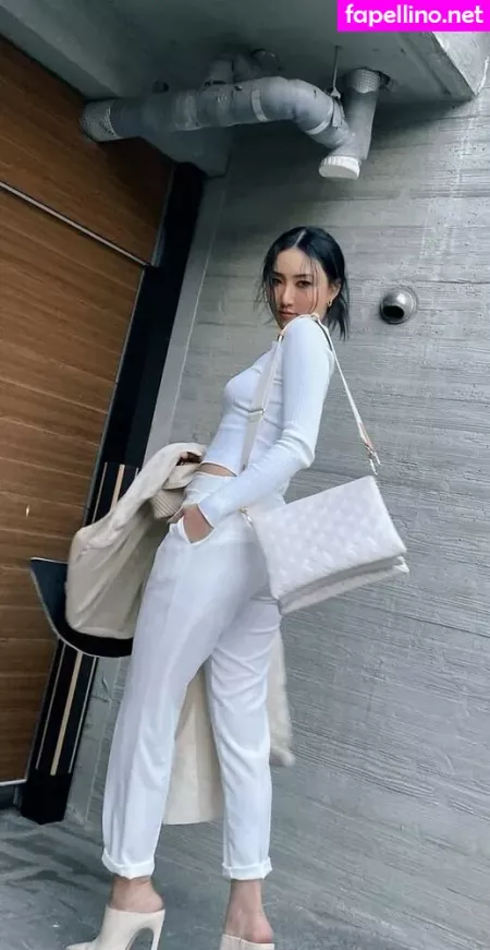 Hwasa OnlyFans Thumbnail #7lpZ26RFo0
