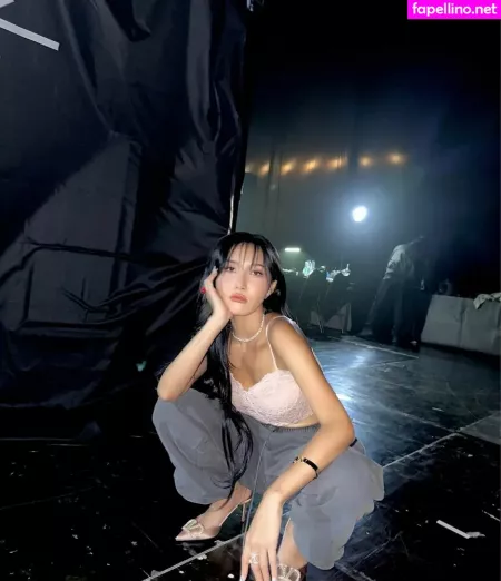 Hwasa OnlyFans Thumbnail #JV0UvK4aTx
