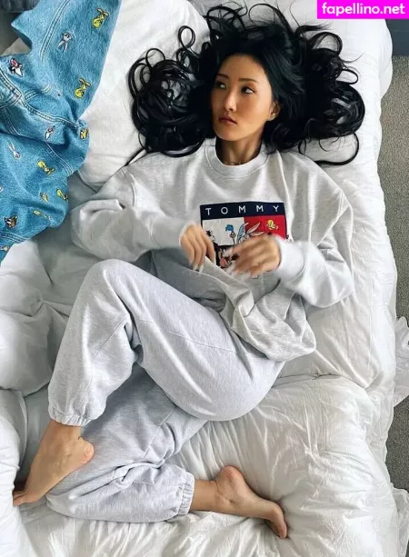 Hwasa OnlyFans Thumbnail #Rv8IbGWpR4