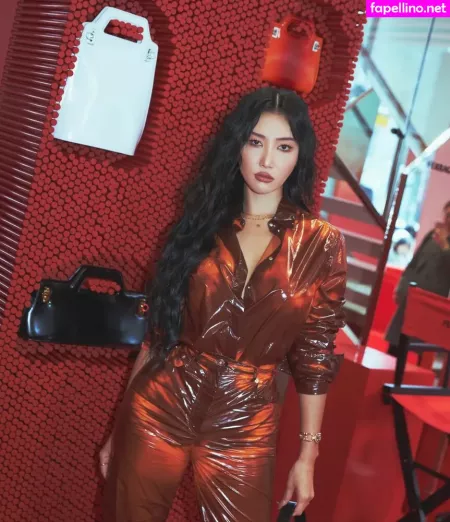 Hwasa OnlyFans Thumbnail #WABwUFIZnf