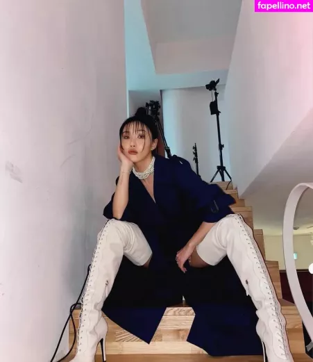 Hwasa OnlyFans Thumbnail #xIwYCT60K2