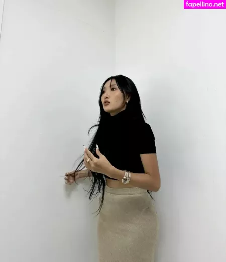 Hwasa OnlyFans Thumbnail #zVwiJoi57J