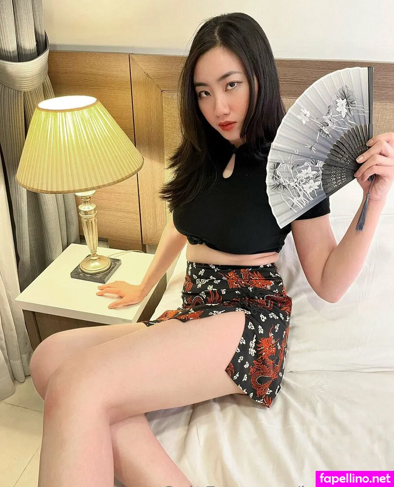 hybeholly Nude Leaked OnlyFans Photo #AkpIYMeIkD