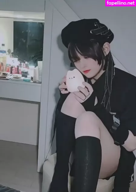 Hyeon06179 OnlyFans Thumbnail #7WDSbQ0Zxf