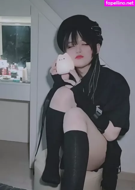 Hyeon06179 OnlyFans Thumbnail #8AkV1y8skM