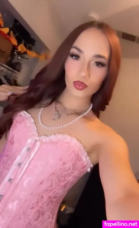 Hylttelle OnlyFans Thumbnail #yKtGhw3olc