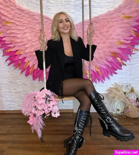 I Am Nicolepop OnlyFans Thumbnail #dtJZNWxcU0
