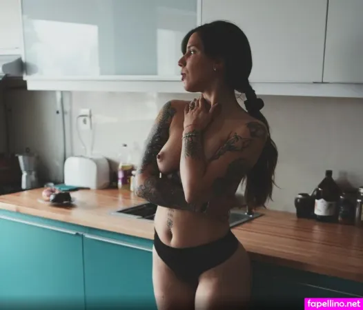 I Slow Motion OnlyFans Thumbnail #7d5NNIGUac