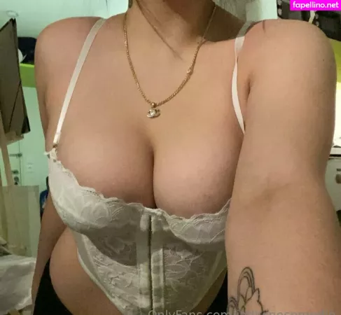 Iadivinecomedie OnlyFans Thumbnail #h2yhqYMx2a
