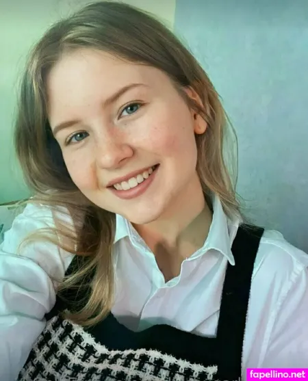 Iam Emily Fox OnlyFans Thumbnail #ax9anMOzMM