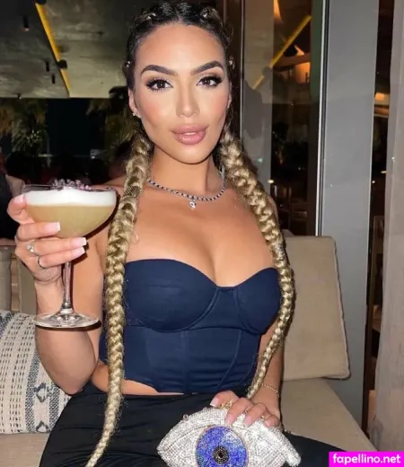 Iamaraqueenbae OnlyFans Thumbnail #3VNFkHPdtx
