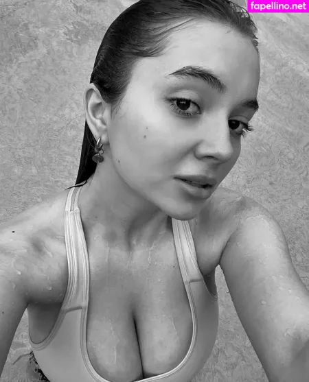 Iambobriha OnlyFans Thumbnail #KIKCnU2DDv